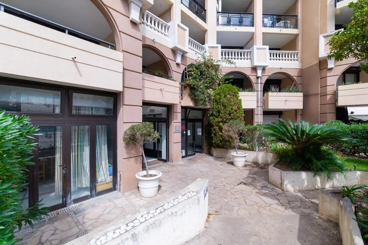 Palme D'Or Daire Cannes Fransa